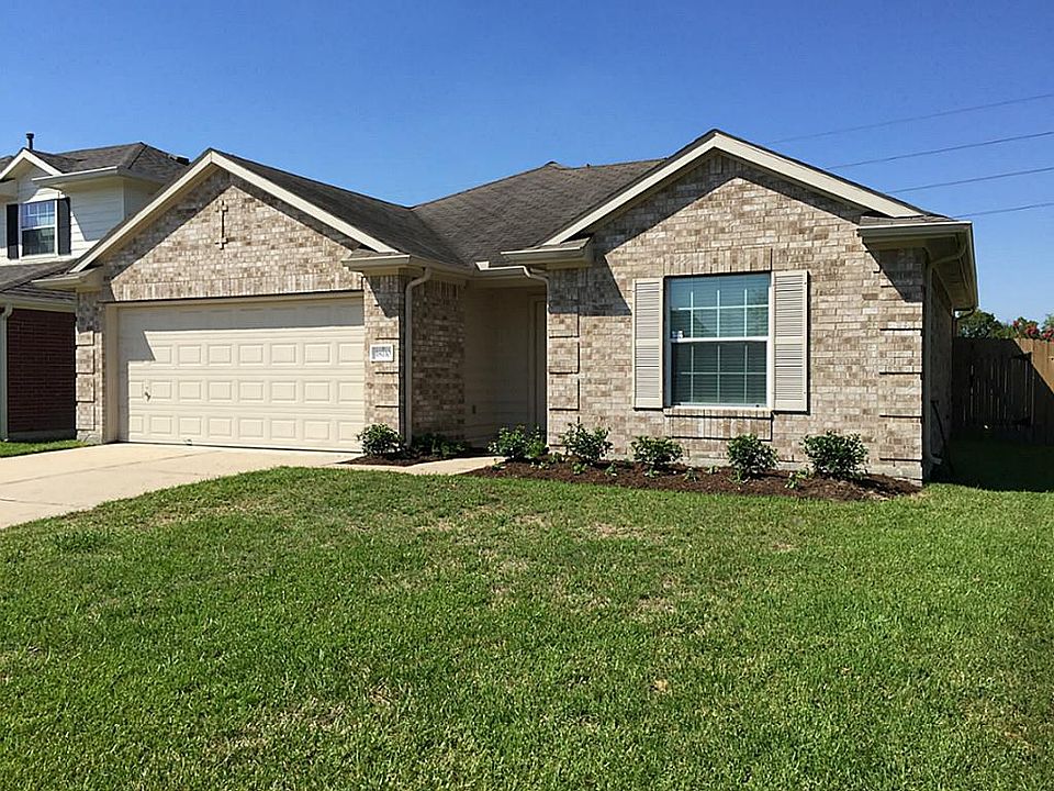 1st image of 18110 Crestglen Ct