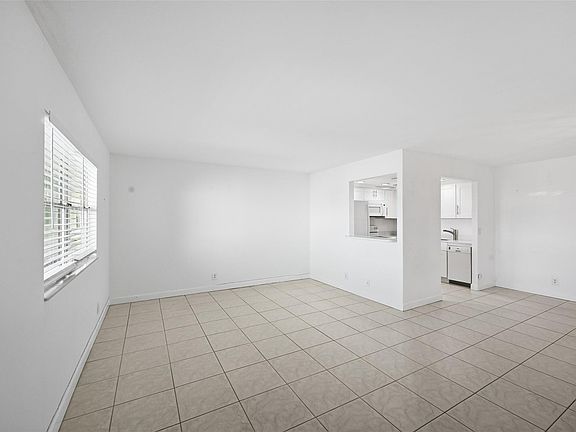 5th image of 451 Monaco Park #J