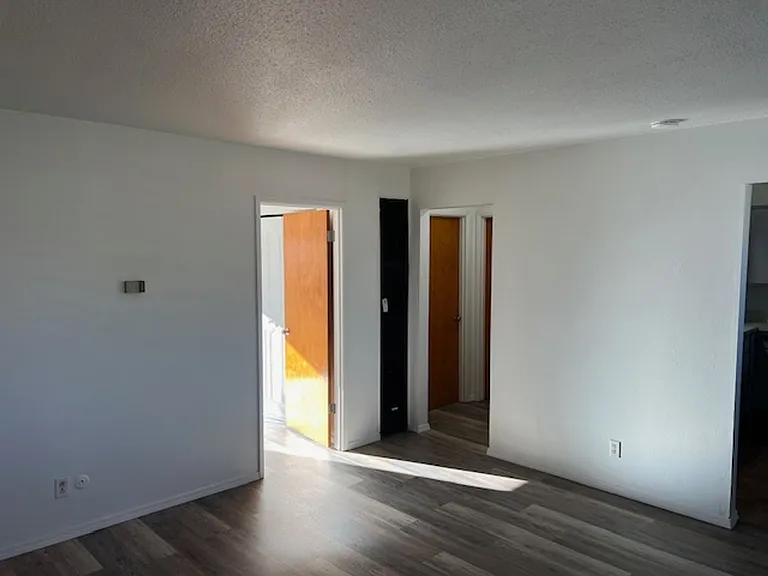 632 Berrydale Ave — Photo 16