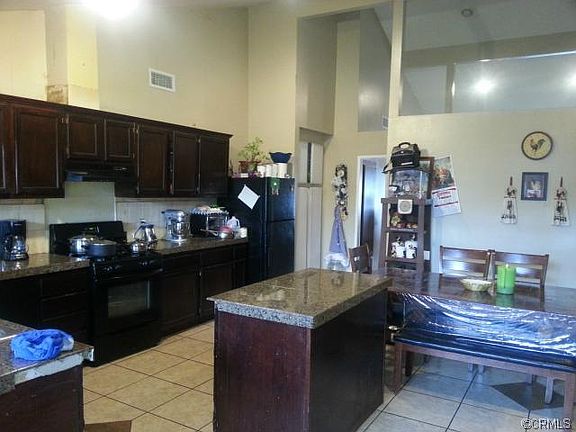 3rd image of 17198 Pinedale Ave