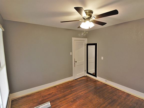 4th image of 4405 Woodside St APT 1