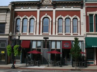 418 E State St, Rockford, IL 61104