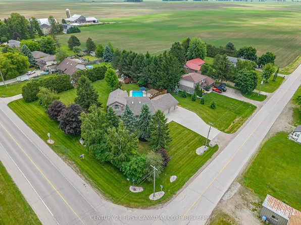 35922 Lieury Rd, North Middlesex, ON N0M 2K0