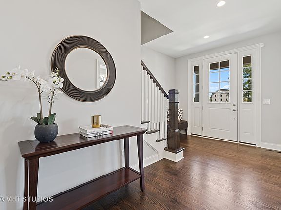 4th image of 428 Woodland Chase Ln