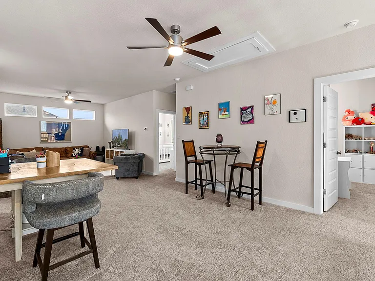 460 Constitution Way — Photo 31