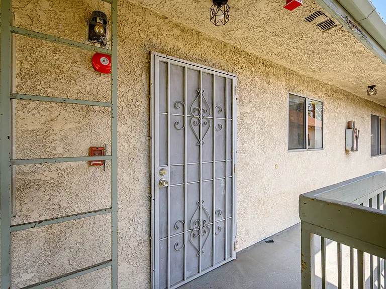 412 Ivy St #6 — Photo 2