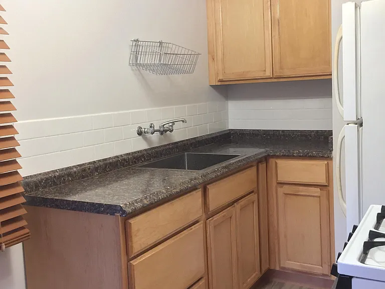 52 N Allen Ave #1 — Photo 1