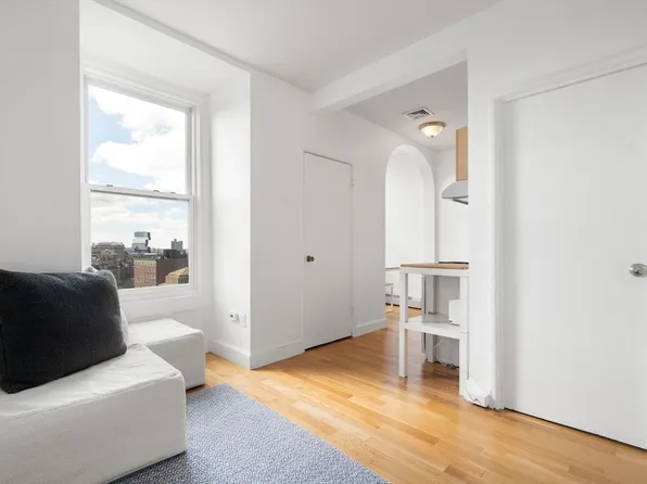 483 Beacon St #Penthouse 4, Boston, MA 02115