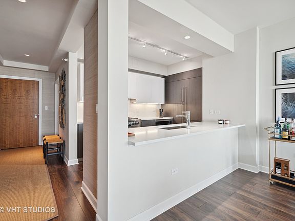 2nd image of 1201 S Prairie Ave #3802