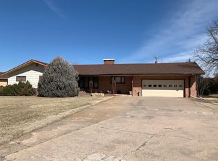 214 Garfield St, Quinter, KS 67752
