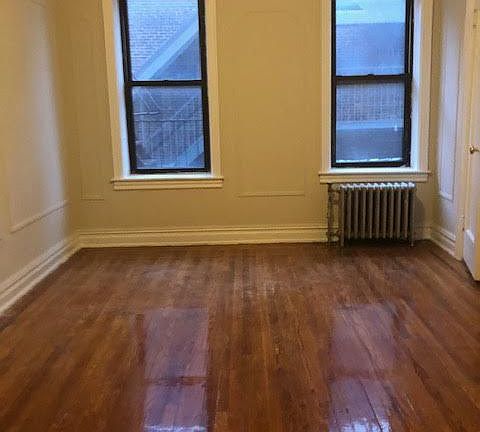 5th image of 4309 43rd St APT 4C
