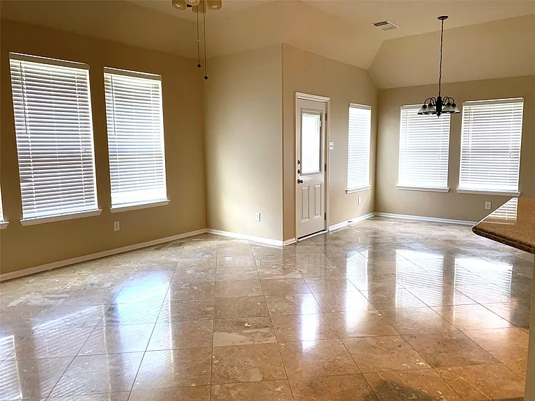 2822 Chalet Knolls Ln — Photo 7