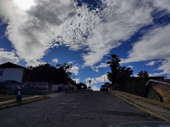 4th image of 219 W Loma St