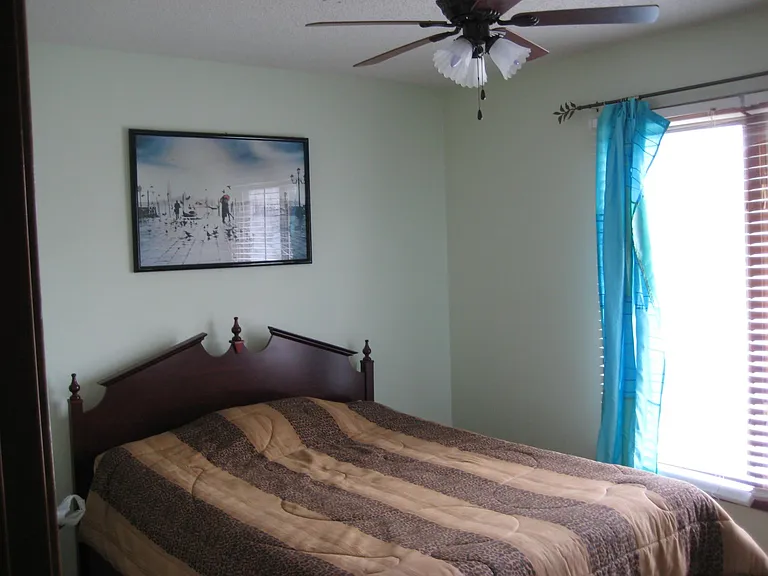 6316 Charlotte St — Photo 7