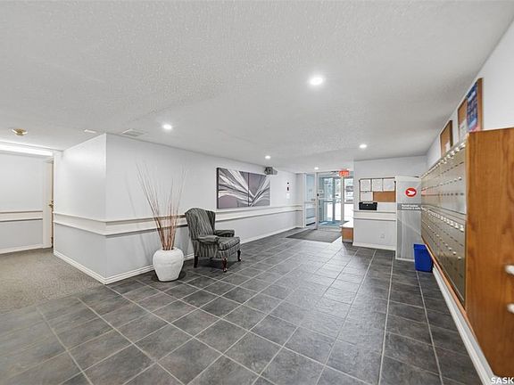 4th image of UNIT 211-706 Confederation DRIVE