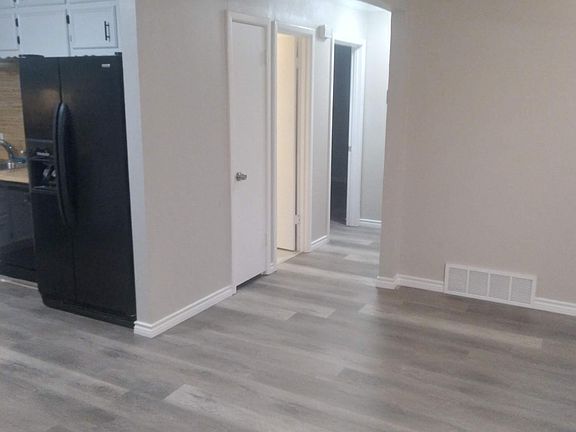 4th image of 623 NW King St
