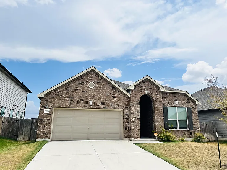 6229 Mantalcino Dr — Photo 1