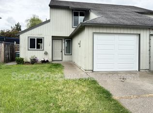 1128 NE Grant St #1, Hillsboro, OR