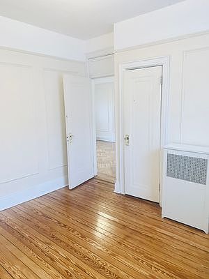 3rd image of 3144 35th St APT 6