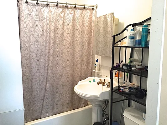 Rented by Friedman Roth Realty | media 21