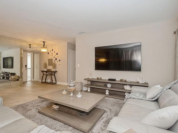 3rd image of 4485 Carambola Cir S #27322