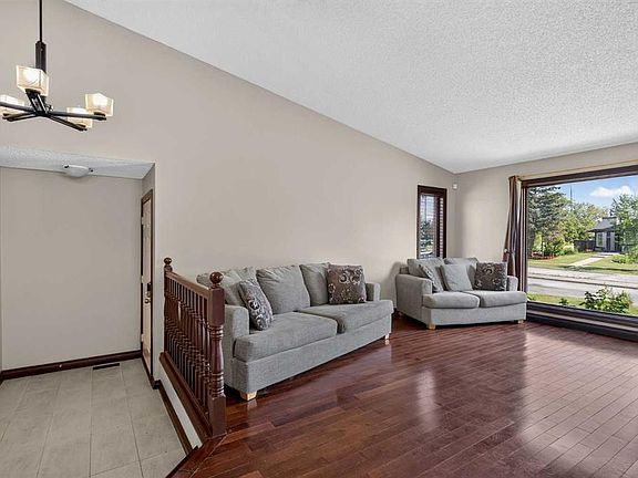 4th image of 196 E Suncrest Way SE