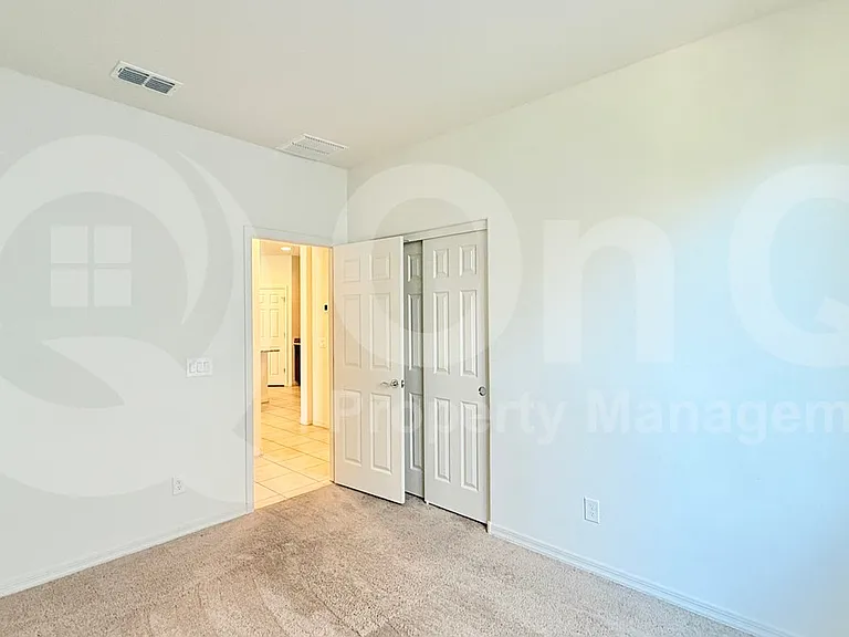 9034 W Luke Ave — Photo 15