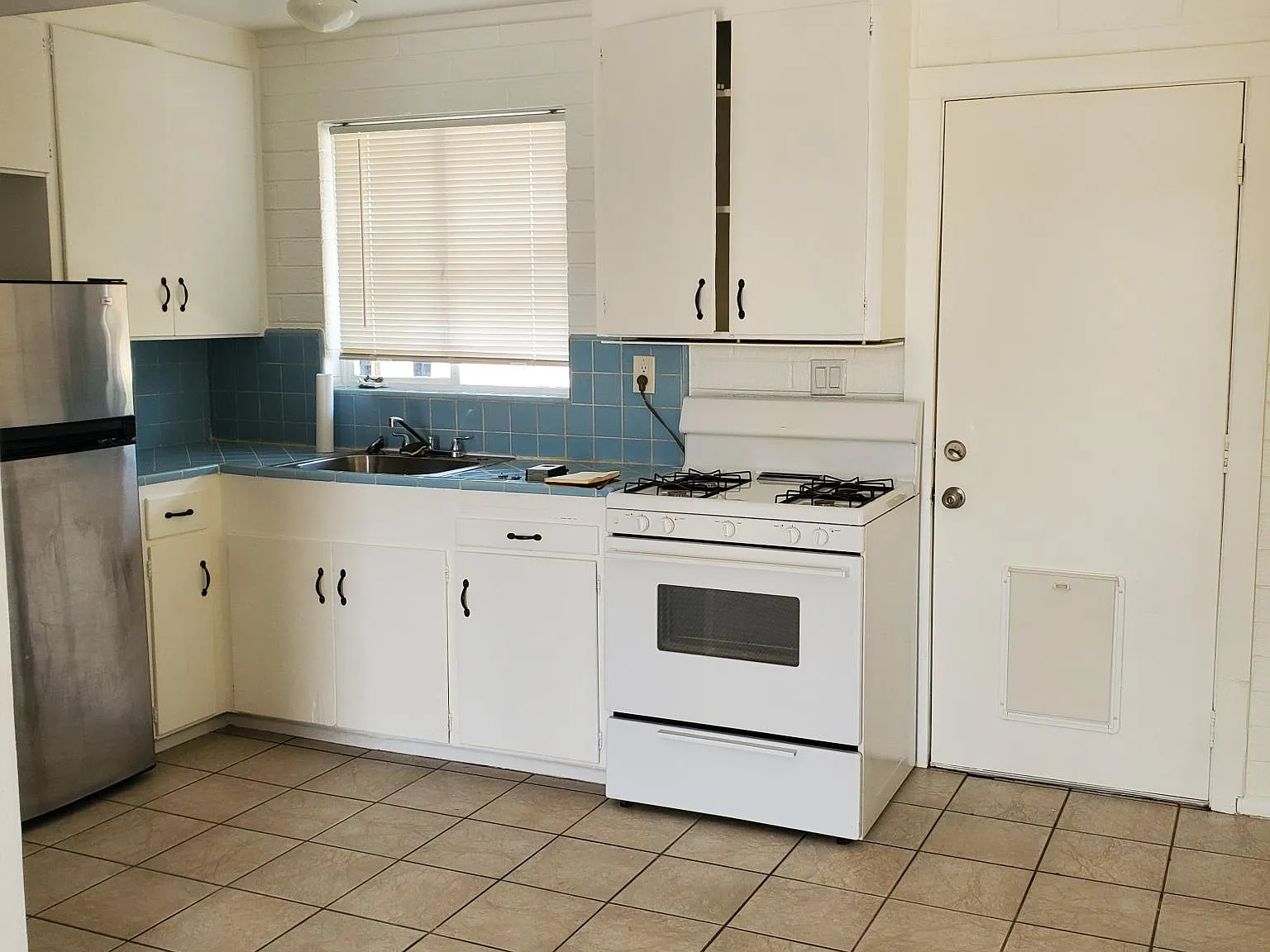 410 Reizen Dr — Photo 2