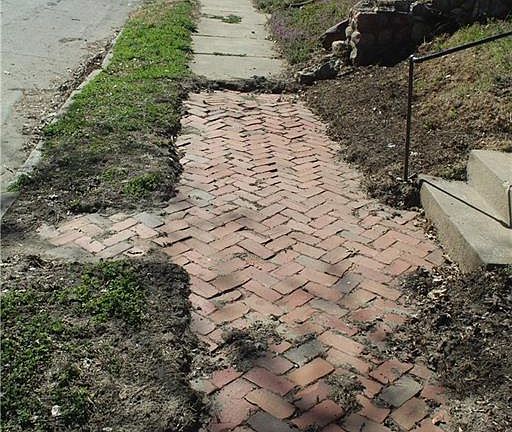 3rd image of 2317 Felix St