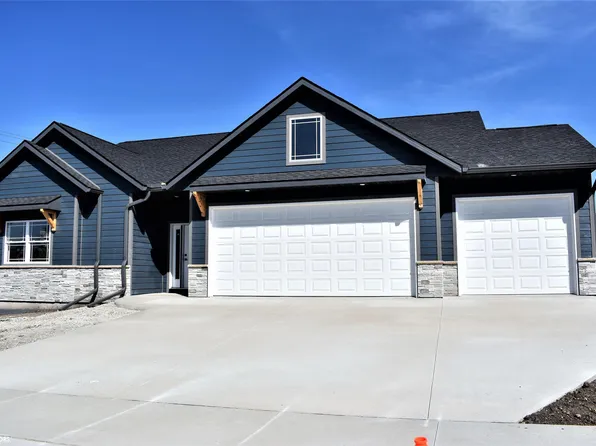 2320 Heritage Way, Iowa Falls, IA 50126