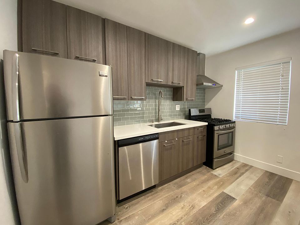 1st image of 5427 Carlton Way #15