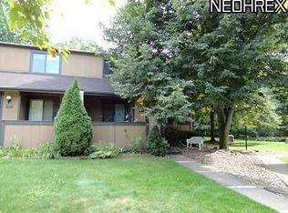 11453 Harbour Light Dr #1453, North Royalton, OH 44133