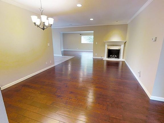 2nd image of 3343 W Holloway St