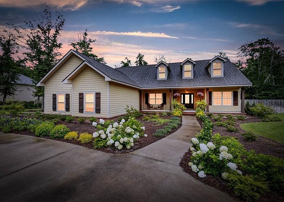 1st image of 477 Belmont Cir
