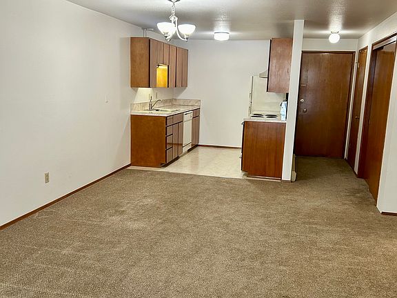 3rd image of 3118 NE 123rd St #25