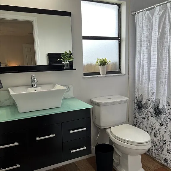 852 NE 7th Pl — Photo 17