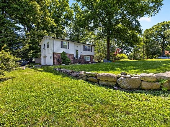 2nd image of 19 Circle Dr