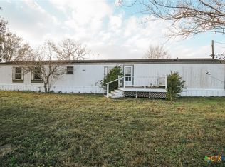 768 Rodeo Rd, Inez, TX 77968