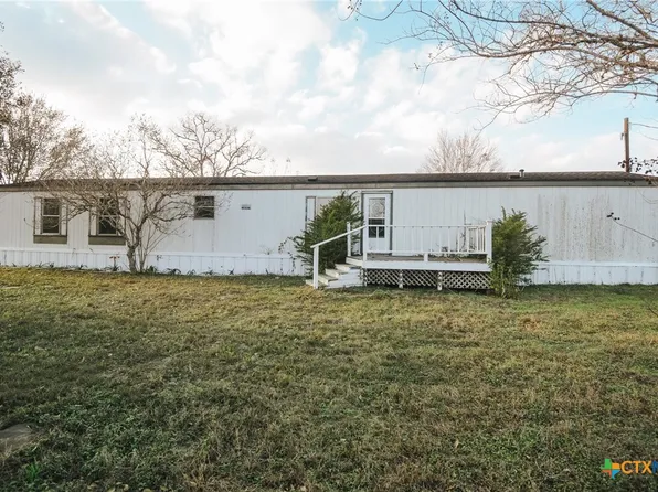 768 Rodeo Rd, Inez, TX 77968