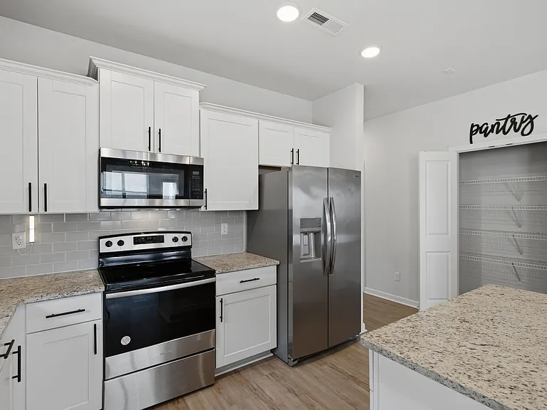 3707 Clementine Ln — Photo 10