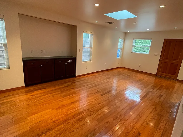 926 California Ave — Photo 15