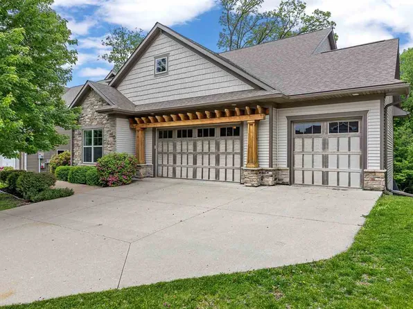 856 Sugar Loaf Cir, Iowa City, IA 52245