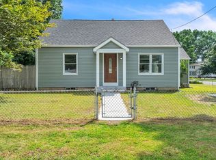 43 Lang St, Springfield, MA 01104