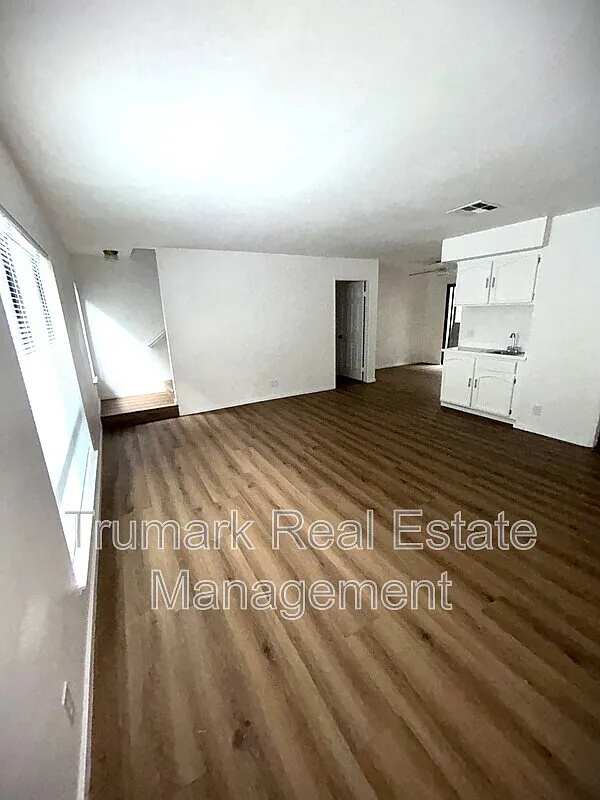2 bed, 3.0 bath, 1240 sqft, $3,400 — Photo 1