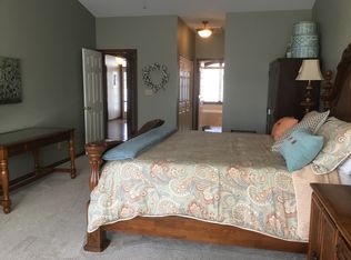 16831 Ashberry Circle Dr, Chesterfield, MO 63005
