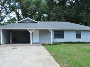 209 Shannon Dr, McComb, MS 39648