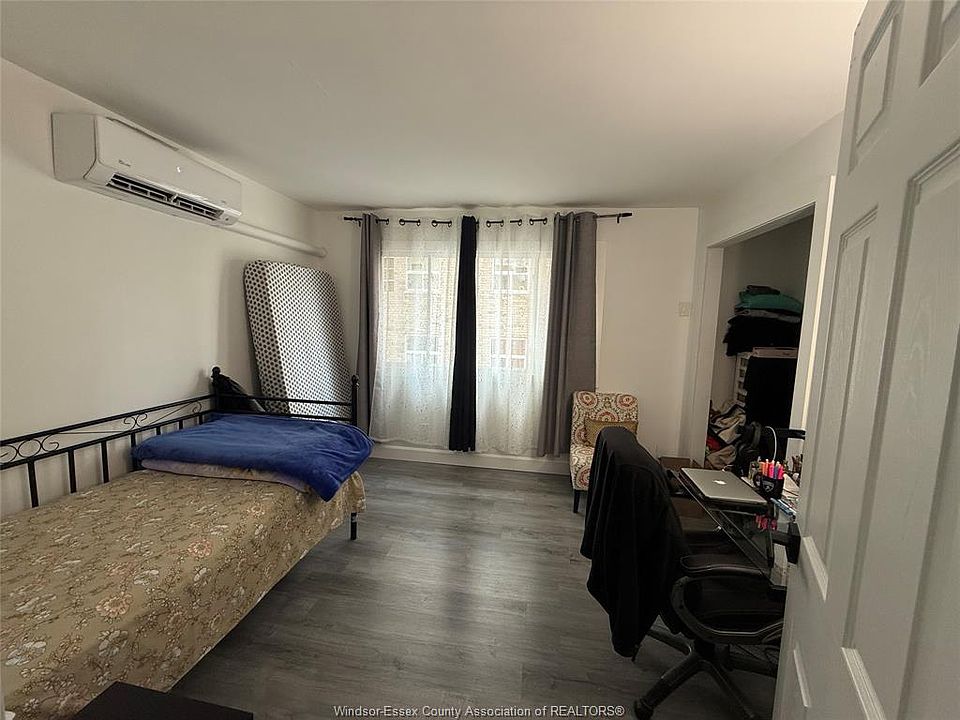 2nd image of 3150 Peter St #10