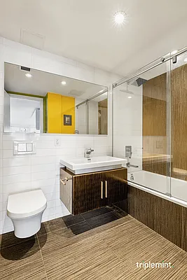 Sold by Triplemint | media 7
