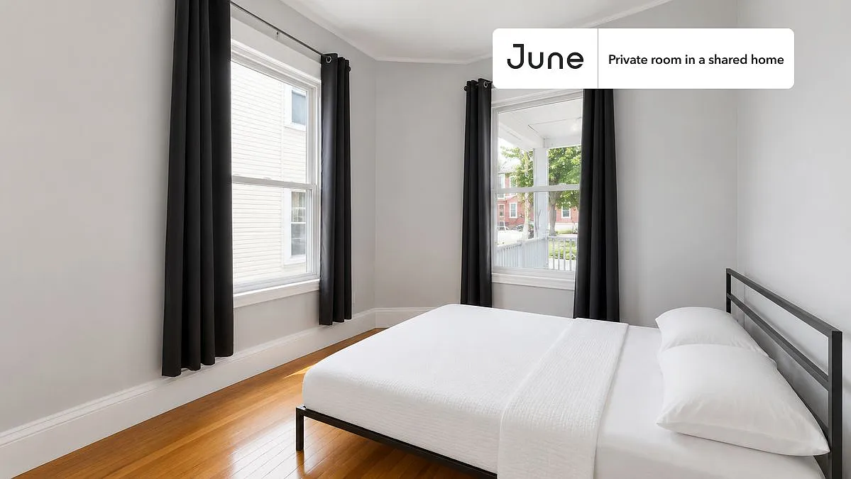 Full bedroom in 6 bed/1.5 bath home in Brighton #587 F — Photo 1
