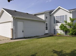3336 39th St S, Moorhead, MN 56560